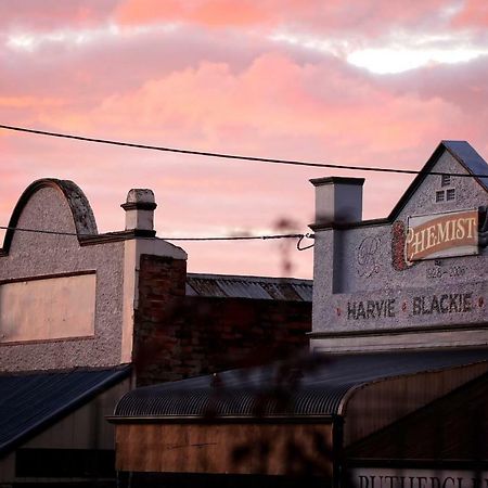 Bespoke On Main Appartement Rutherglen Buitenkant foto